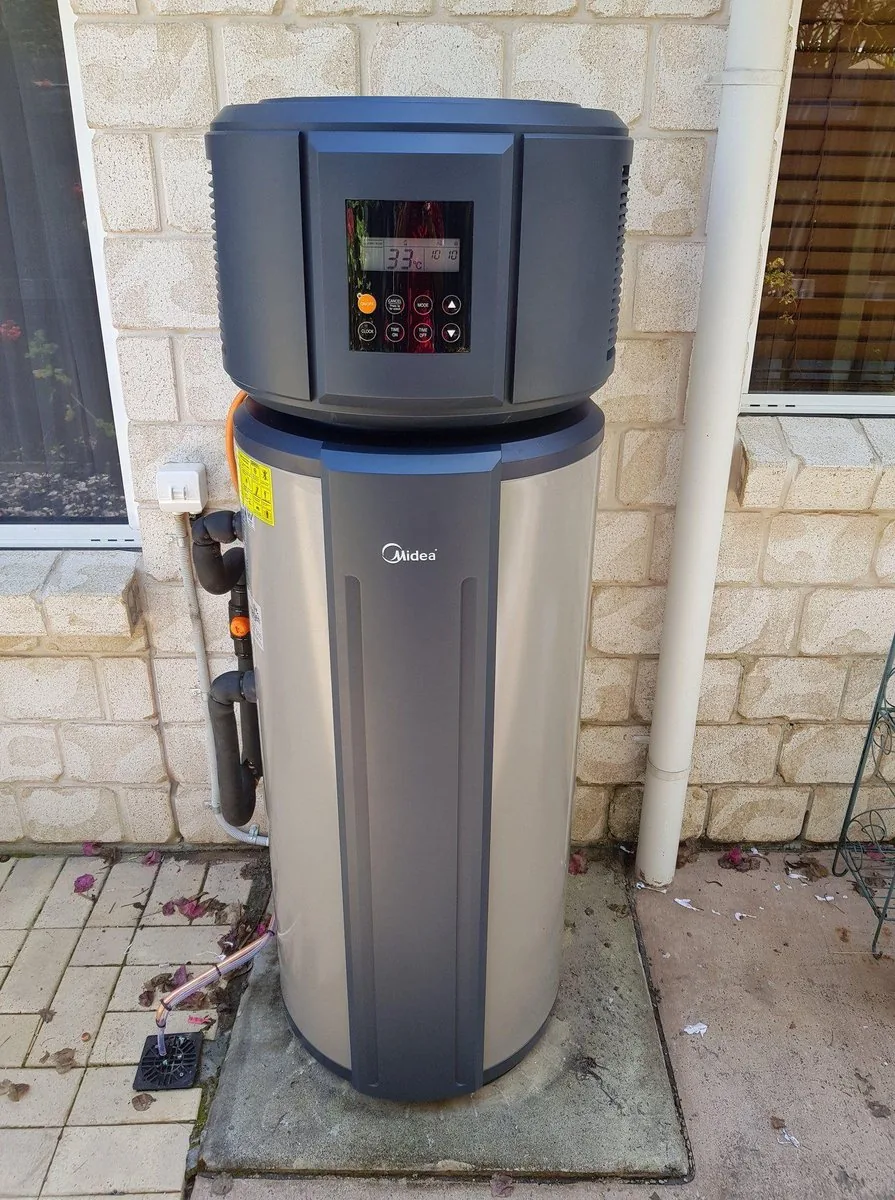 Replacing Old Electric Cylinder with Heat Pump System in Box Hill, VIC