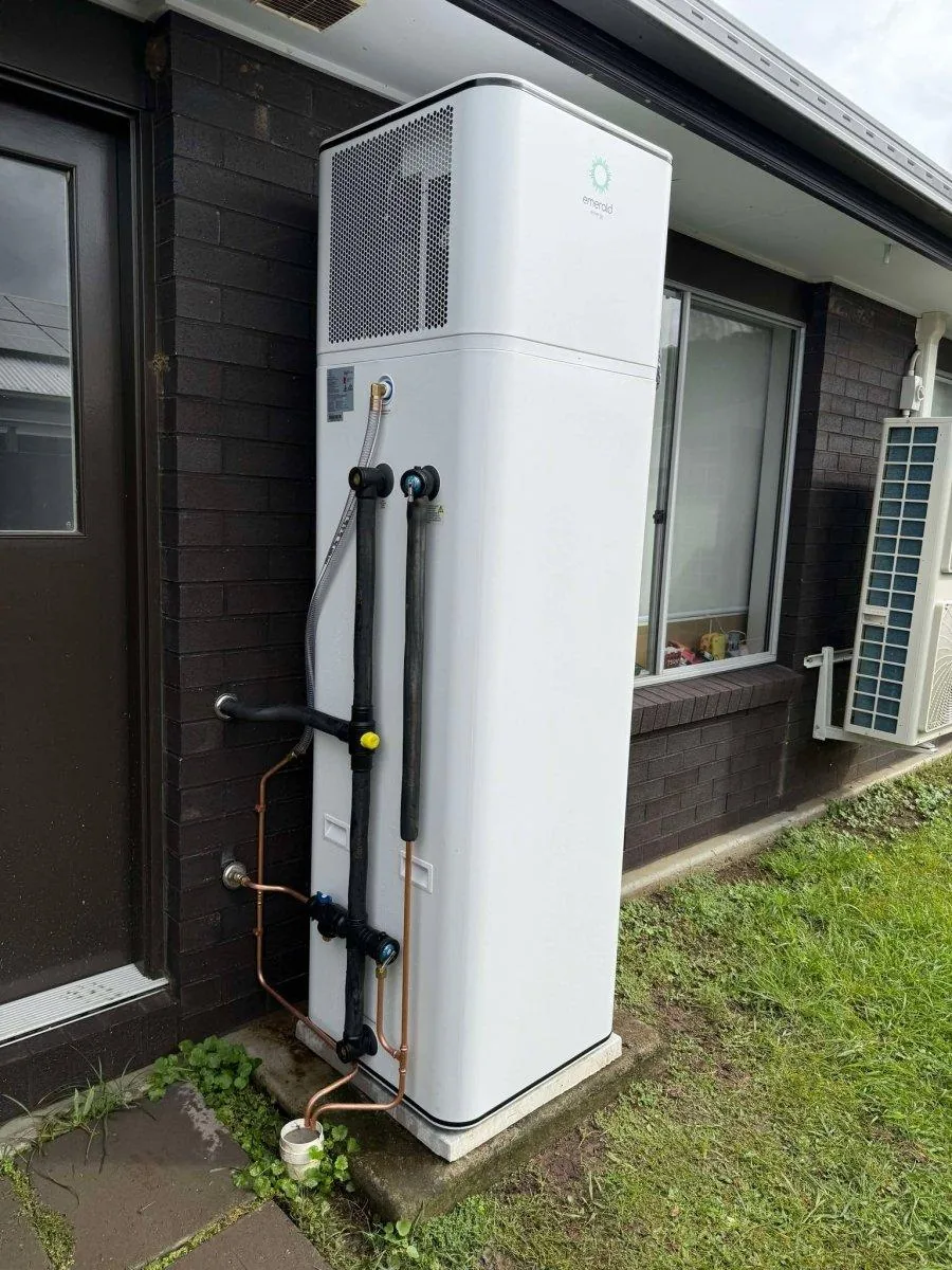 Replacing Gas Storage with 280L Heat Pump System in Werribee, VIC